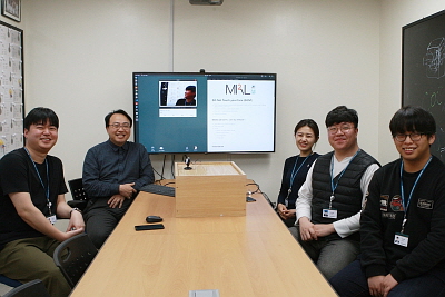 융합의학과 김남국 교수(왼쪽 두번째)와 의료영상지능실현연구진(서울아산병원 제공)