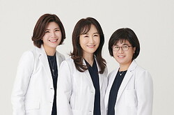 ﻿(왼쪽부터)구화선, 김진영, 송인옥 공동 대표원장
